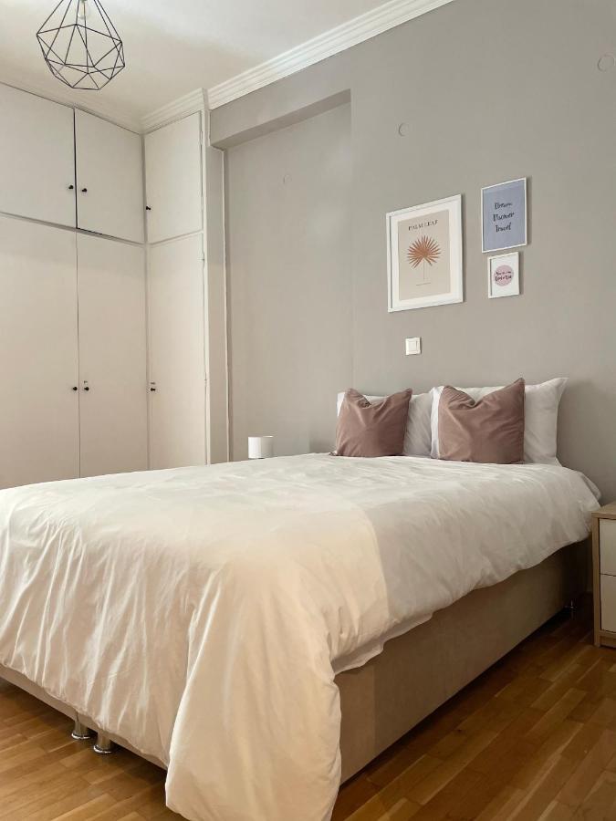 Vivian Modern Apartment Афины Экстерьер фото